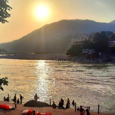 Vedic Dham Ganga Hotel Rishikesh Bagian luar foto