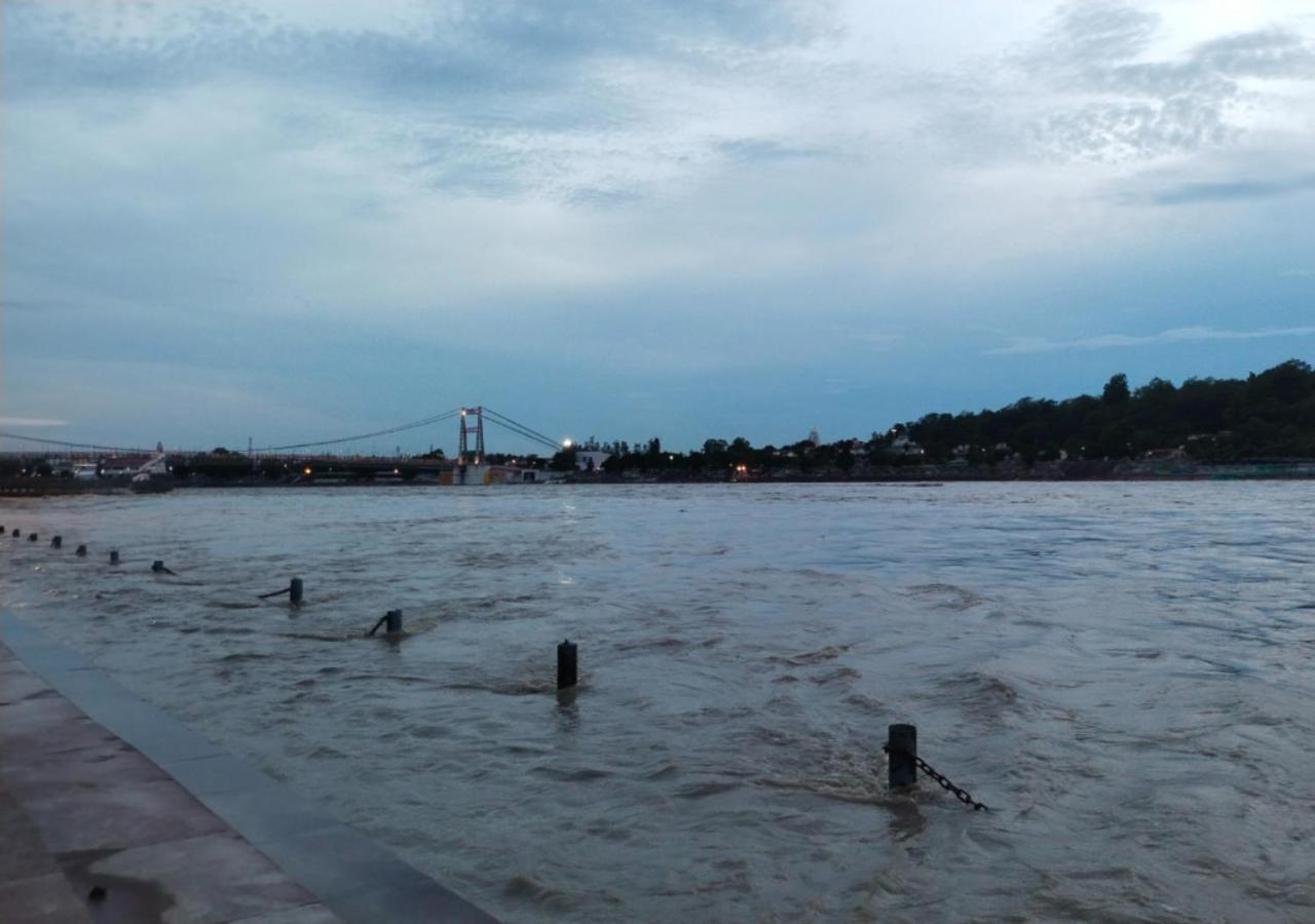 Vedic Dham Ganga Hotel Rishikesh Bagian luar foto